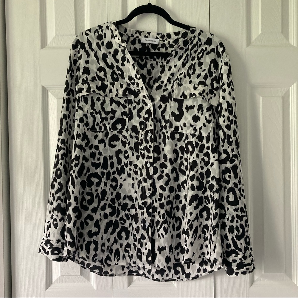 ❤️ CLOSET CLEAR OUT!! 🎉 Semi-Sheer Calvin Klein Blouse